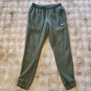 Men's Nike Club Fleece Green Joggers, Size S